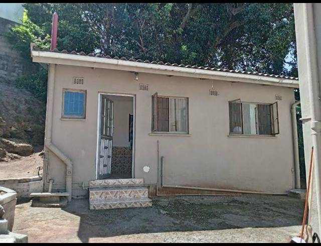 1 BEDROOM PROPERTY TO RENT IN MONTFORD